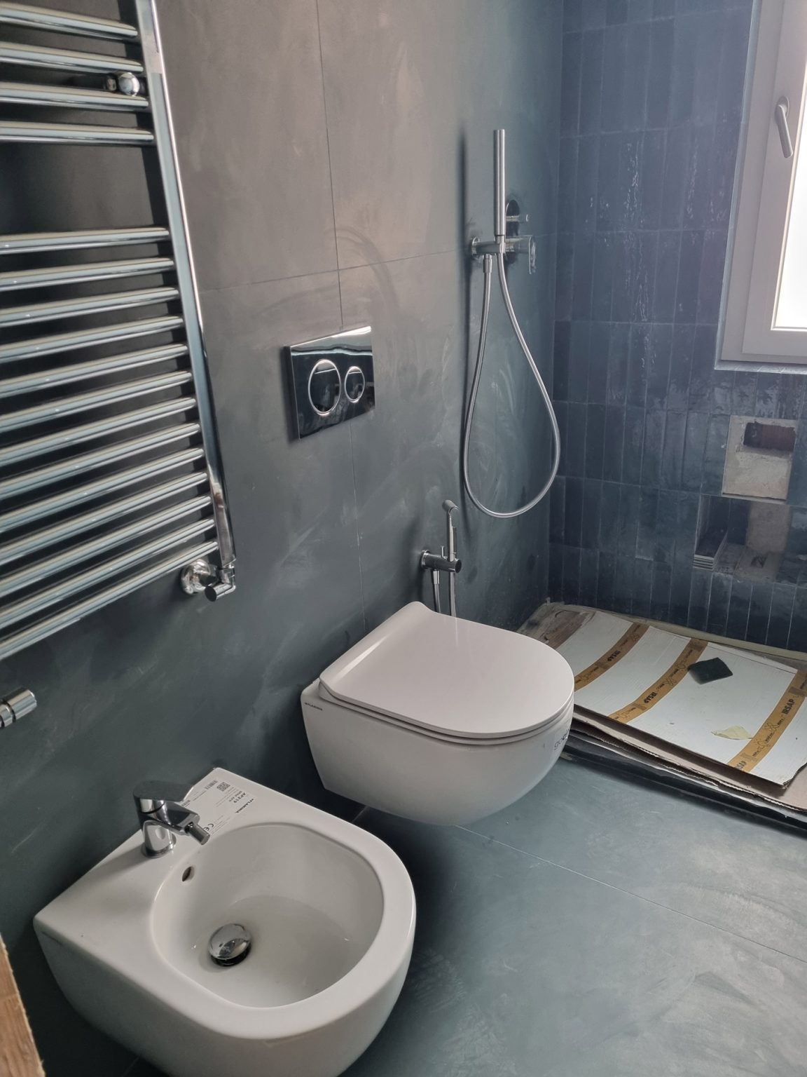 GENOVA--CORSO-STURLA-bagno01